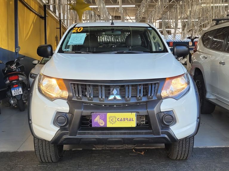 Mitsubishi L200 Triton Sport GLX 2.4 CD Diesel Mec.