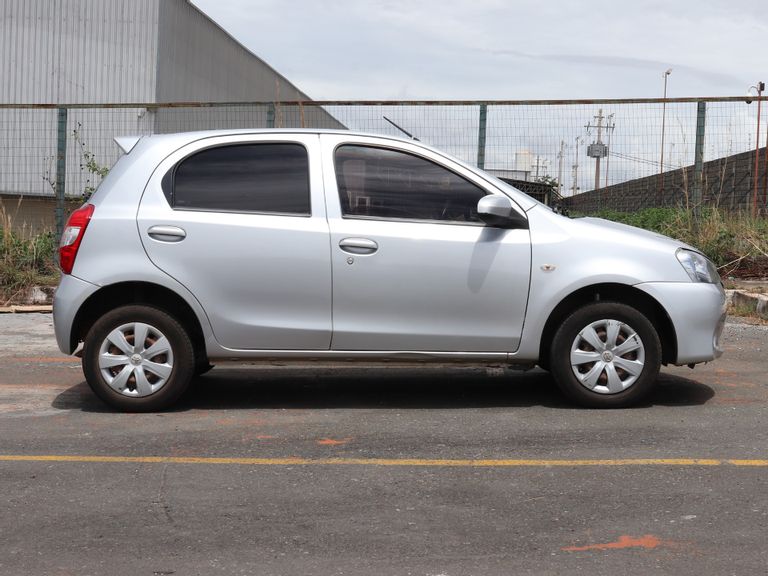 Toyota ETIOS X 1.3 Flex 16V 5p Mec.