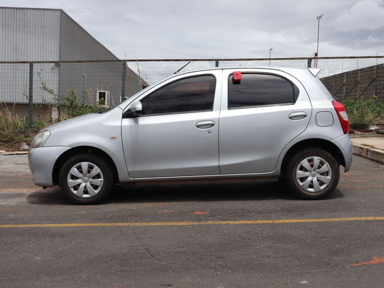 Toyota ETIOS X 1.3 Flex 16V 5p Mec.