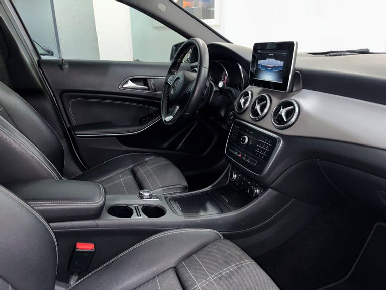 Mercedes GLA 200 Style 1.6 TB 16V/Flex Aut.