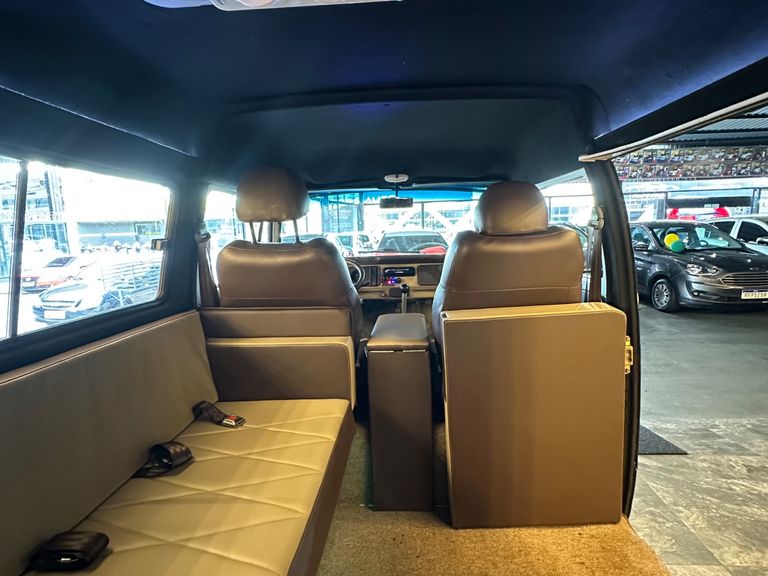 VOLKSWAGEN Kombi MOTOR-CASA/MICROONIBUS