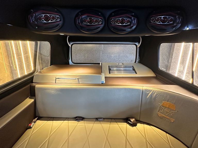 VOLKSWAGEN Kombi MOTOR-CASA/MICROONIBUS