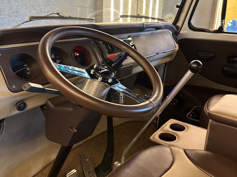 VOLKSWAGEN Kombi MOTOR-CASA/MICROONIBUS