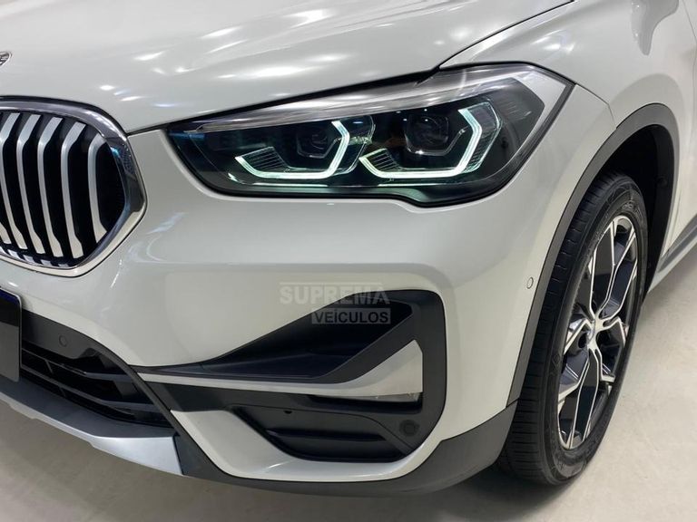 BMW X1 SDRIVE 20i X-Line 2.0 TB Active Flex