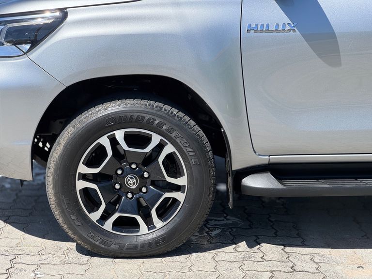 Toyota Hilux CD SRX 4x4 2.8 TDI 16V Diesel Aut.
