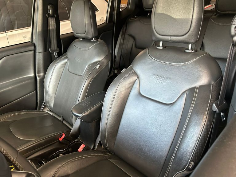 Jeep Renegade Long. T270 1.3 TB 4x2 Flex Aut.