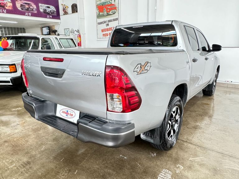 Toyota Hilux CD 4x4 2.8 Diesel Mec.