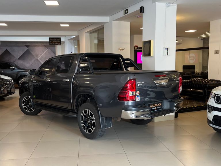 Toyota Hilux CD SRV 4x2 2.7 Flex 16V Aut.