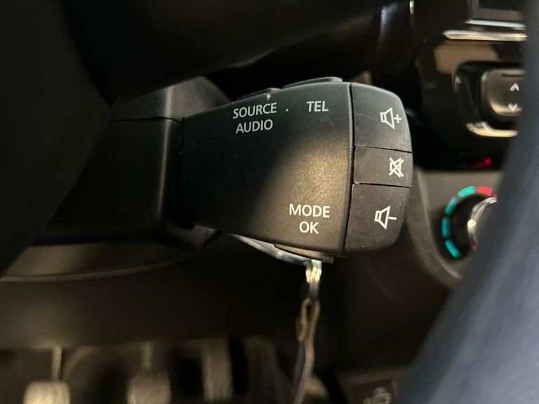 Renault KWID OUTSIDER 1.0 Flex 12V 5p Mec.