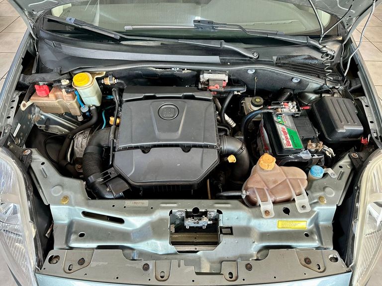 Fiat Punto ESSENCE 1.6 Flex 16V 5p