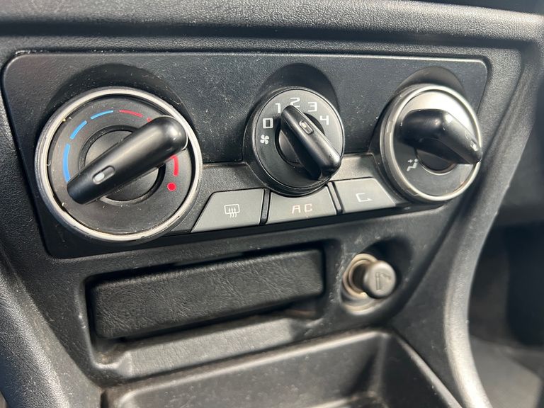 Mitsubishi Pajero TR4 2.0/ 2.0 Flex 16V 4x4 Aut.