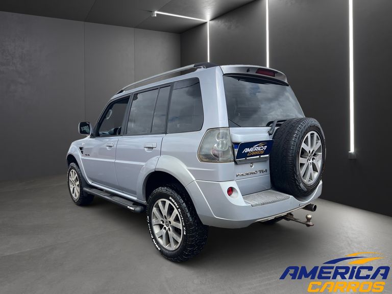 Mitsubishi Pajero TR4 2.0/ 2.0 Flex 16V 4x4 Aut.