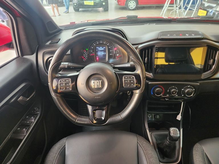 Fiat Strada Volcano 1.3 Flex 8V CD