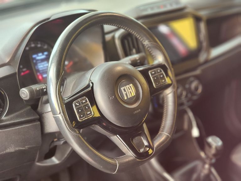 Fiat Strada Volcano 1.3 Flex 8V CD