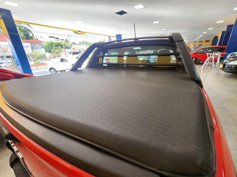 Fiat Strada Volcano 1.3 Flex 8V CD