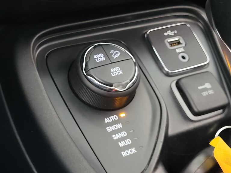 Jeep COMPASS TRAILHAWK 2.0 4x4 Dies. 16V Aut.