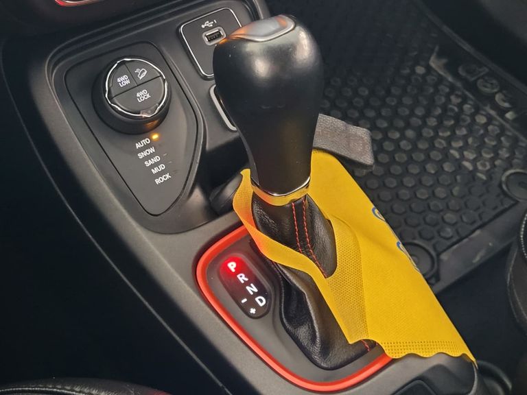 Jeep COMPASS TRAILHAWK 2.0 4x4 Dies. 16V Aut.