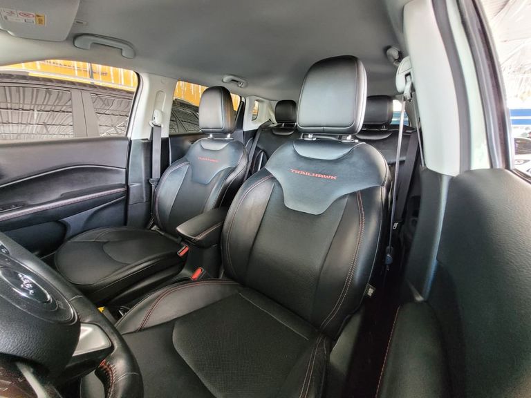 Jeep COMPASS TRAILHAWK 2.0 4x4 Dies. 16V Aut.