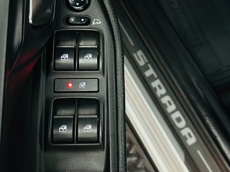 Fiat Strada Ultra 1.0 Flex Turbo CD Aut.