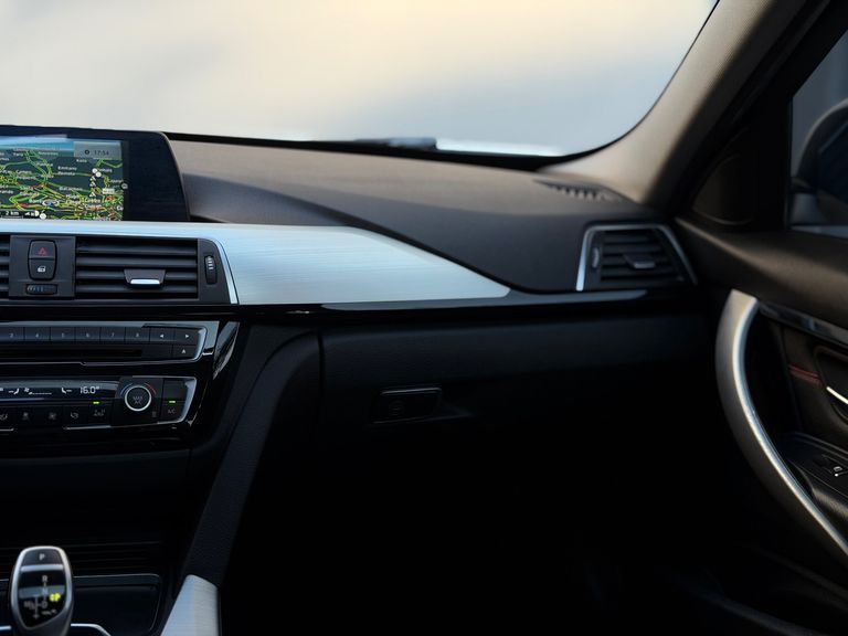 BMW 320iA Modern/Sport TB 2.0/A.Flex/GP 4p