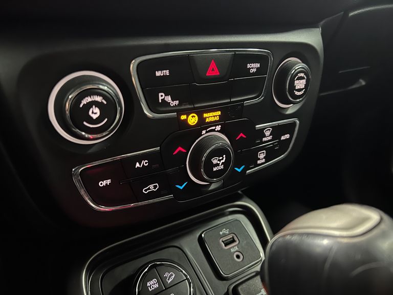 Jeep COMPASS LONGITUDE 2.0 4x4 Dies. 16V Aut.