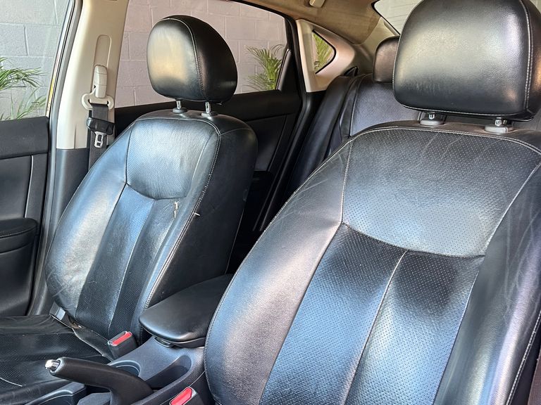 Nissan Sentra SV 2.0 FlexStart 16V Aut.