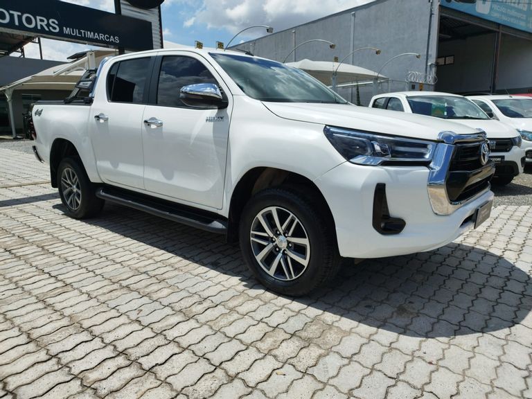 Toyota Hilux CD 4x4 2.8 Diesel Mec.