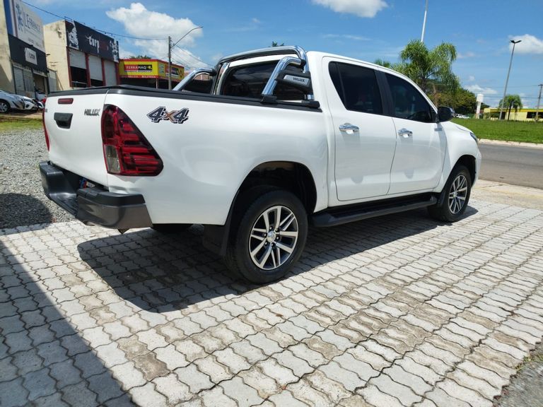 Toyota Hilux CD 4x4 2.8 Diesel Mec.