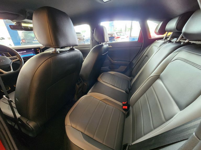 VolksWagen Nivus Highline 1.0 200 TSI Flex Aut.