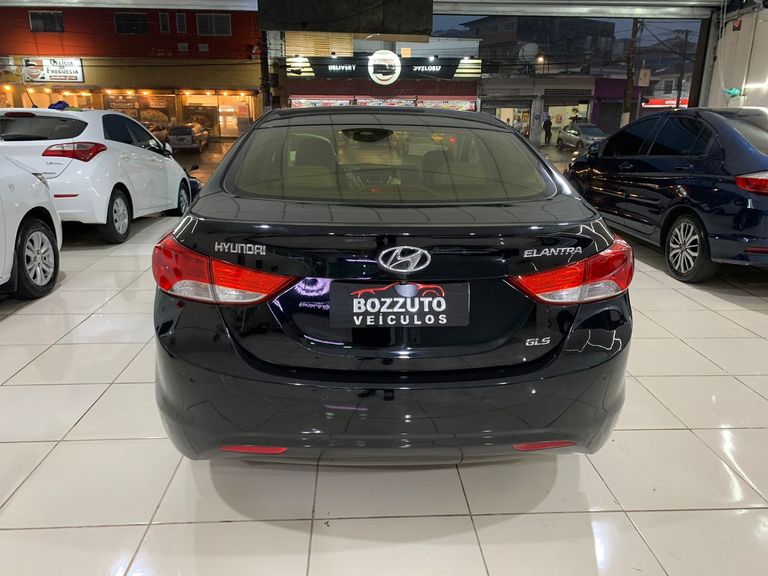 Hyundai Elantra GLS 1.8 16V Aut.
