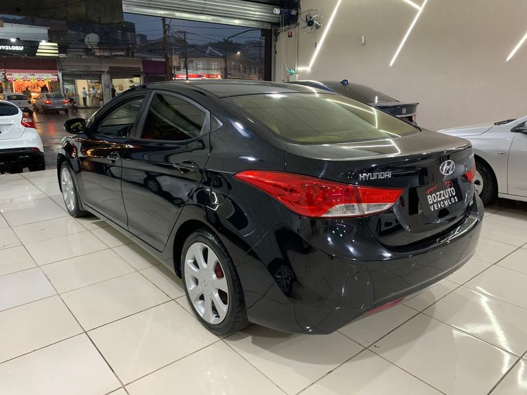 Hyundai Elantra GLS 1.8 16V Aut.