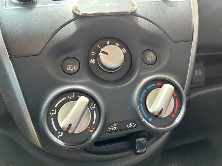 Nissan MARCH SV 1.0 12V Flex 5p