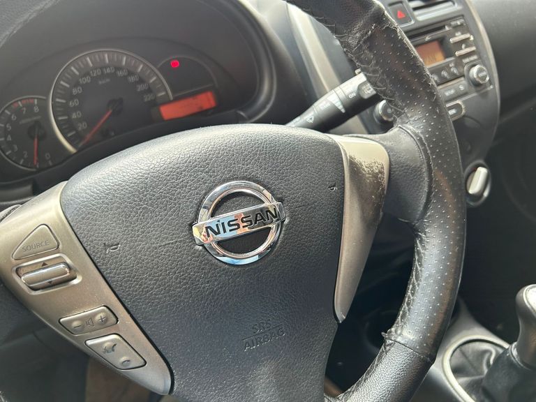 Nissan MARCH SV 1.0 12V Flex 5p