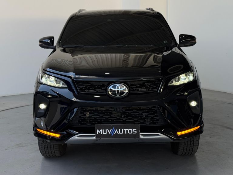 Toyota Hilux SW4 Diamond 2.8 TB 4x4 Die. Aut.