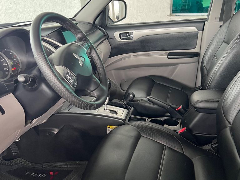 Mitsubishi Pajero DAKAR HPE 3.2 4x4 T.I Dies 5p Aut