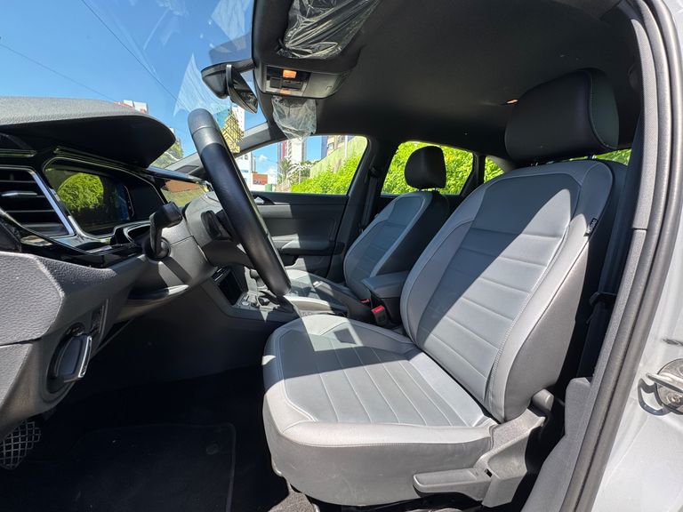 VolksWagen Nivus Highline 1.0 200 TSI Flex Aut.