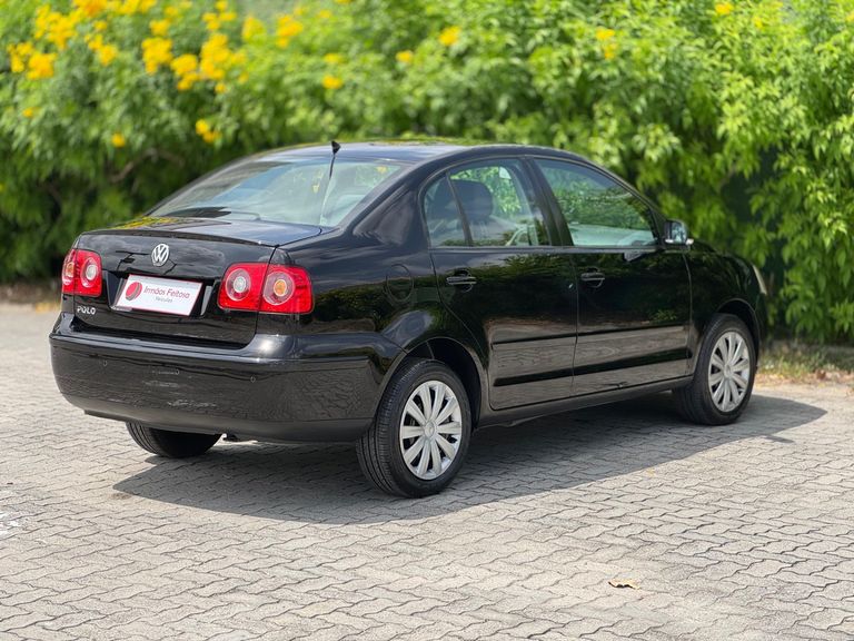 VolksWagen Polo Sedan 1.6 Mi Total Flex 8V 4p