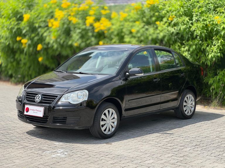 VolksWagen Polo Sedan 1.6 Mi Total Flex 8V 4p