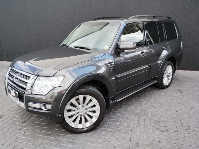 Mitsubishi Pajero HPE Full 3.2 4x4 T.I.Dies. 5p Aut