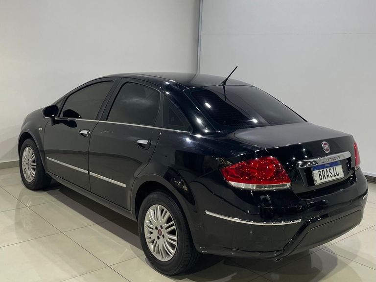 Fiat LINEA ESSENCE 1.8 Flex 16V 4p