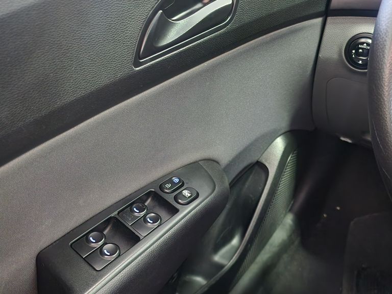 Hyundai HB20S C.Plus/C.Style1.0 Flex 12V Mec. 4P