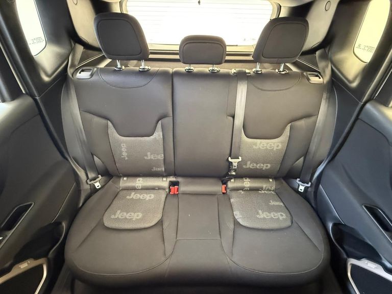 Jeep Renegade Sport 1.8 4x2 Flex 16V Aut.