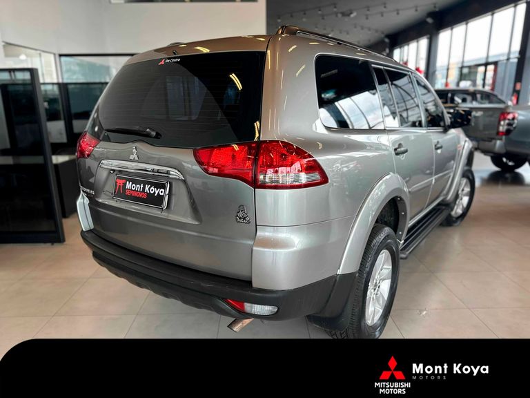 Mitsubishi Pajero DAKAR 3.2 4x4 T.I. Dies. 5p Aut.