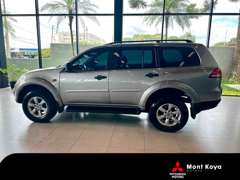 Mitsubishi Pajero DAKAR 3.2 4x4 T.I. Dies. 5p Aut.