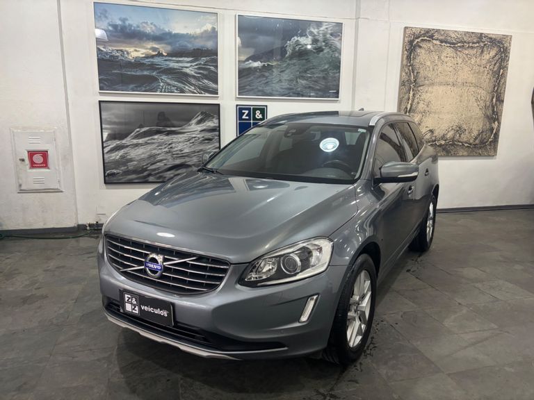 Volvo XC 60 T-5 MOMENTUM 2.0 245cv FWD 5p