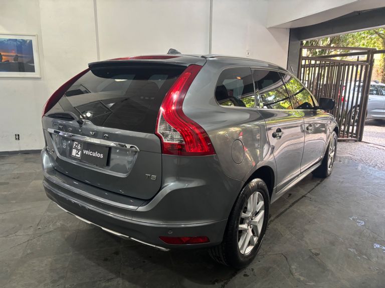 Volvo XC 60 T-5 MOMENTUM 2.0 245cv FWD 5p