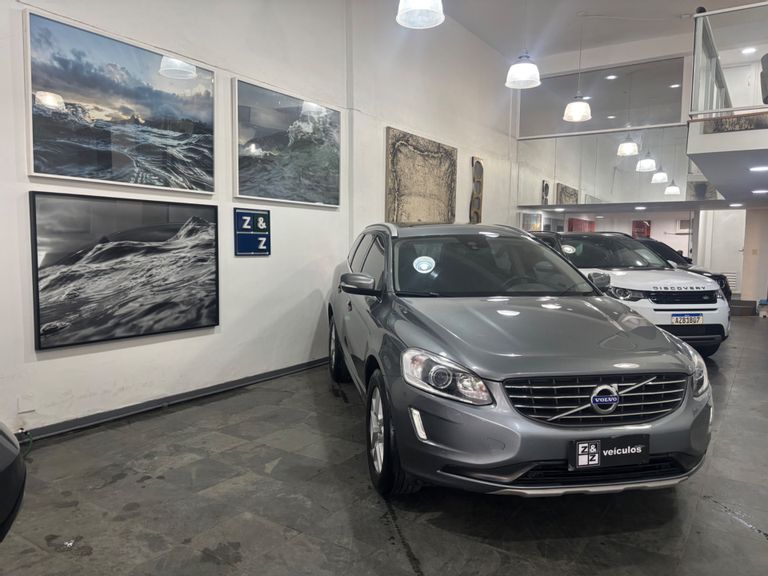 Volvo XC 60 T-5 MOMENTUM 2.0 245cv FWD 5p