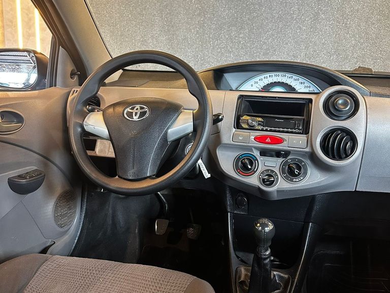 Toyota ETIOS X 1.3 Flex 16V 5p Mec.