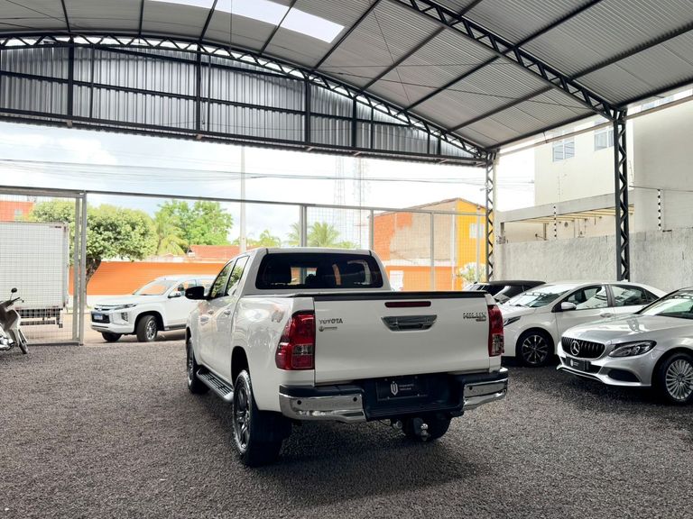 Toyota Hilux CD SR 4x4 2.8 TDI Diesel Aut.
