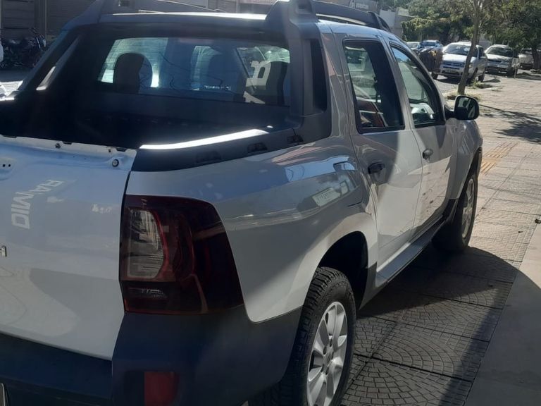 Renault DUSTER OROCH Expression 1.6 Flex 16V Mec